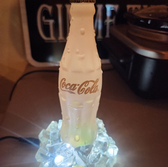 Coca-Cola LED Bottle Light - Picture 5 of 6
